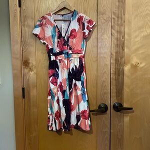 *NEW* Floral Dress with Tags Sz Small